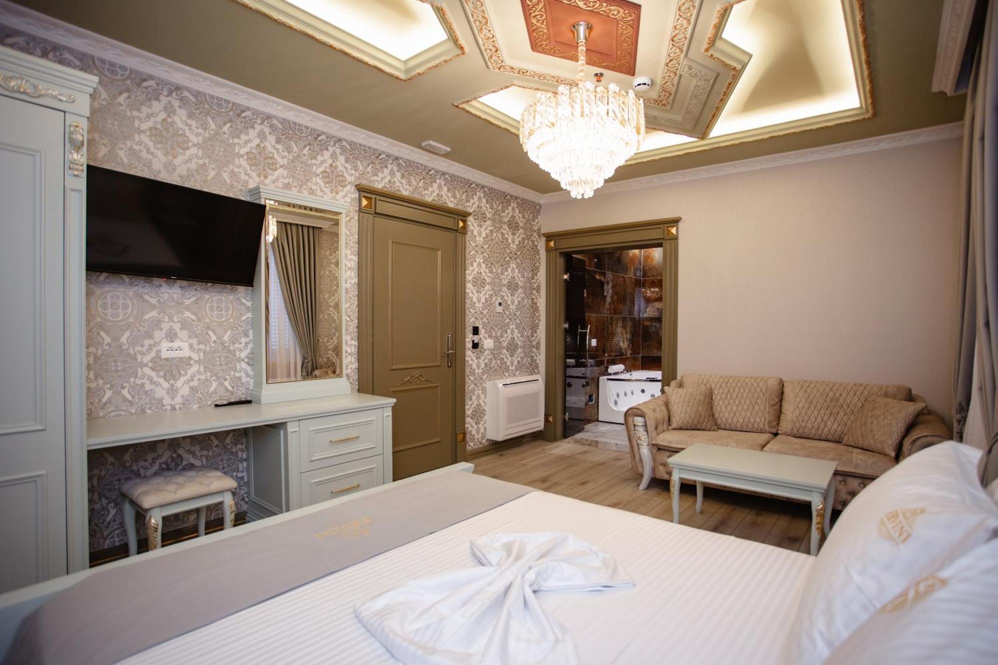 Ervini Boutique Hotel Shkodër 外观 照片